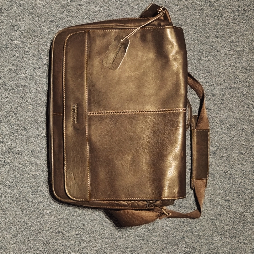Kenneth Cole Leather Messenger Bag